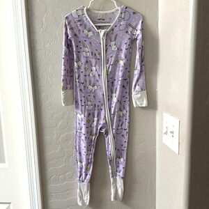 Little Sleepies Lilac Bunnies zippy 12-18 GUC